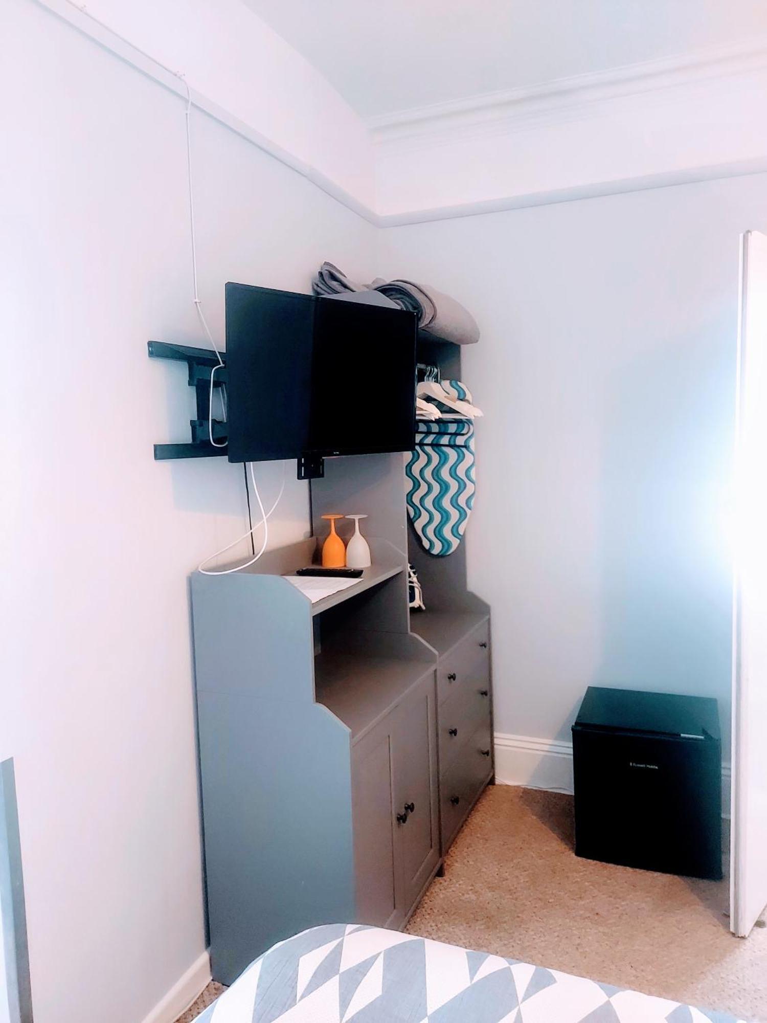 בורנמות' Lea Hurst B & B מראה חיצוני תמונה